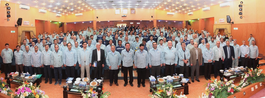 مدیرعامل در همایش پایان سال شکستن رکوردهای تاریخی تولید و صادرات در فولاد خوزستان دستاورد همدلی و همراهی تمامی کارکنان در سال 95 بود