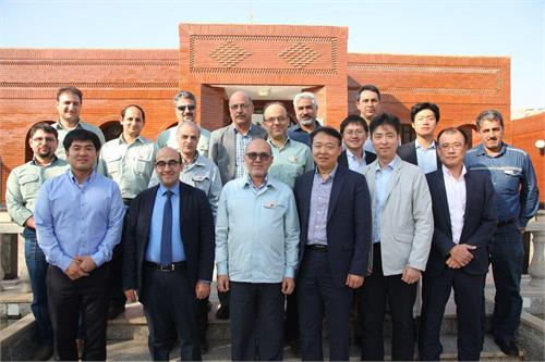 هیئت تجاری ژاپنی و کره ای به منظور بازدید از خط تولید  وارد شرکت فولاد خوزستان شدند.