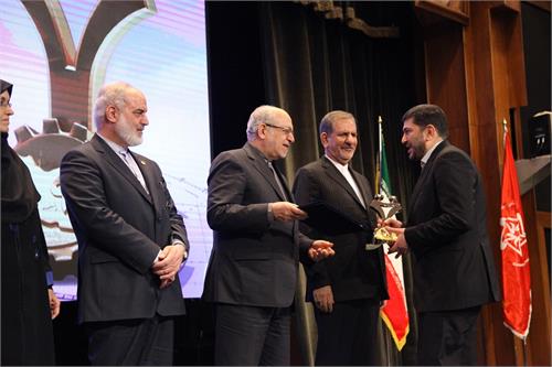 شرکت فولاد خوزستان تندیس طلایی رعایت حقوق مصرف کنندگان را دریافت کرد