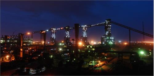 رکورد روزانه تولید اسفنجی زمزم ۲ فولاد خوزستان شکسته شد