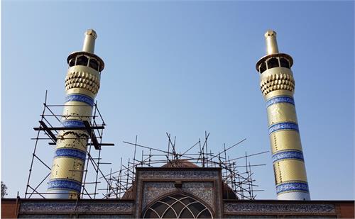 تغییر و مرمت گنبد و منارهای مسجد حضرت رسول اکرم (ص) شرکت فولاد خوزستان